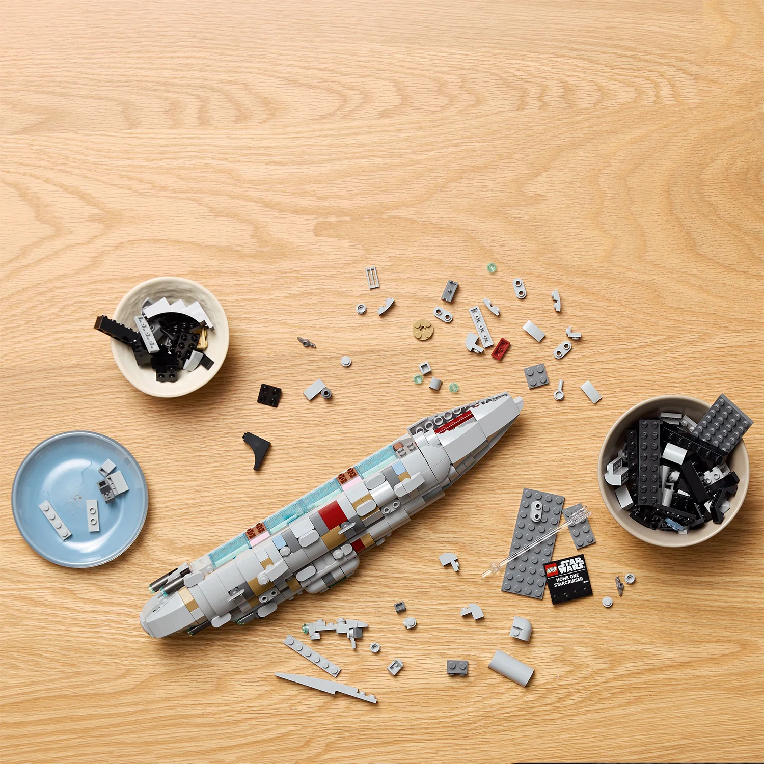 LEGO® Star Wars™ Home One Starcruiser - Image 4