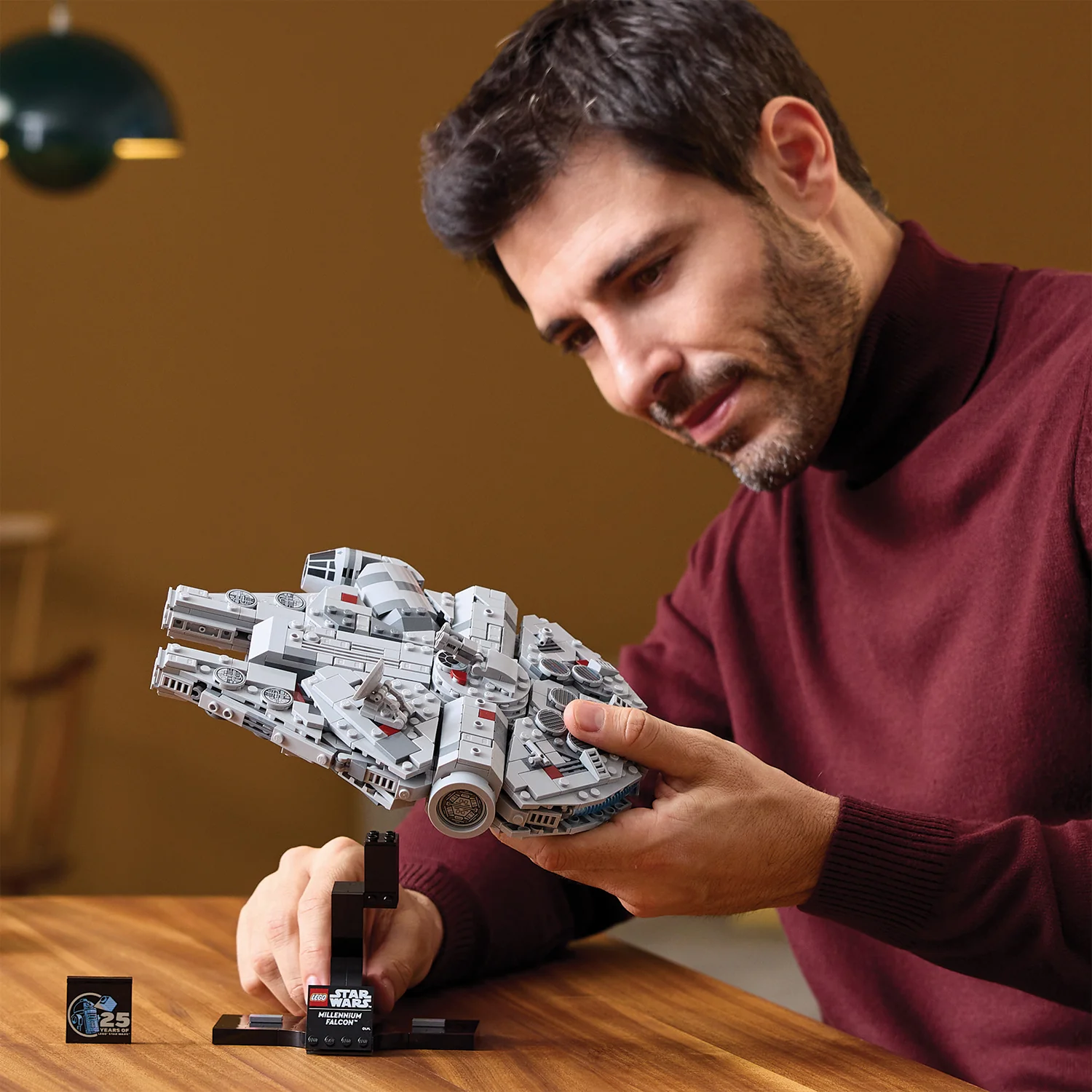 LEGO® Star Wars™ Millennium Falcon™ - Image 3