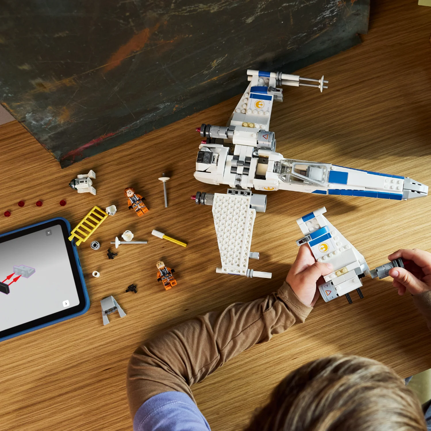 LEGO® Star Wars™ New Republic X-Wing Starfighter™ - Image 3