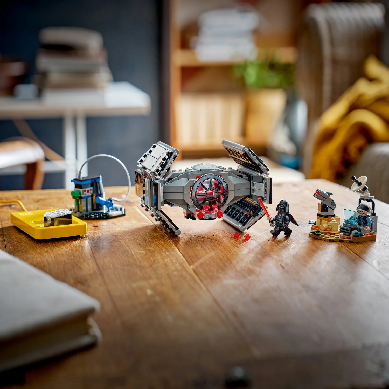LEGO® Star Wars™ SMART Play™: Darth Vader’s TIE Fighter™ - Image 5