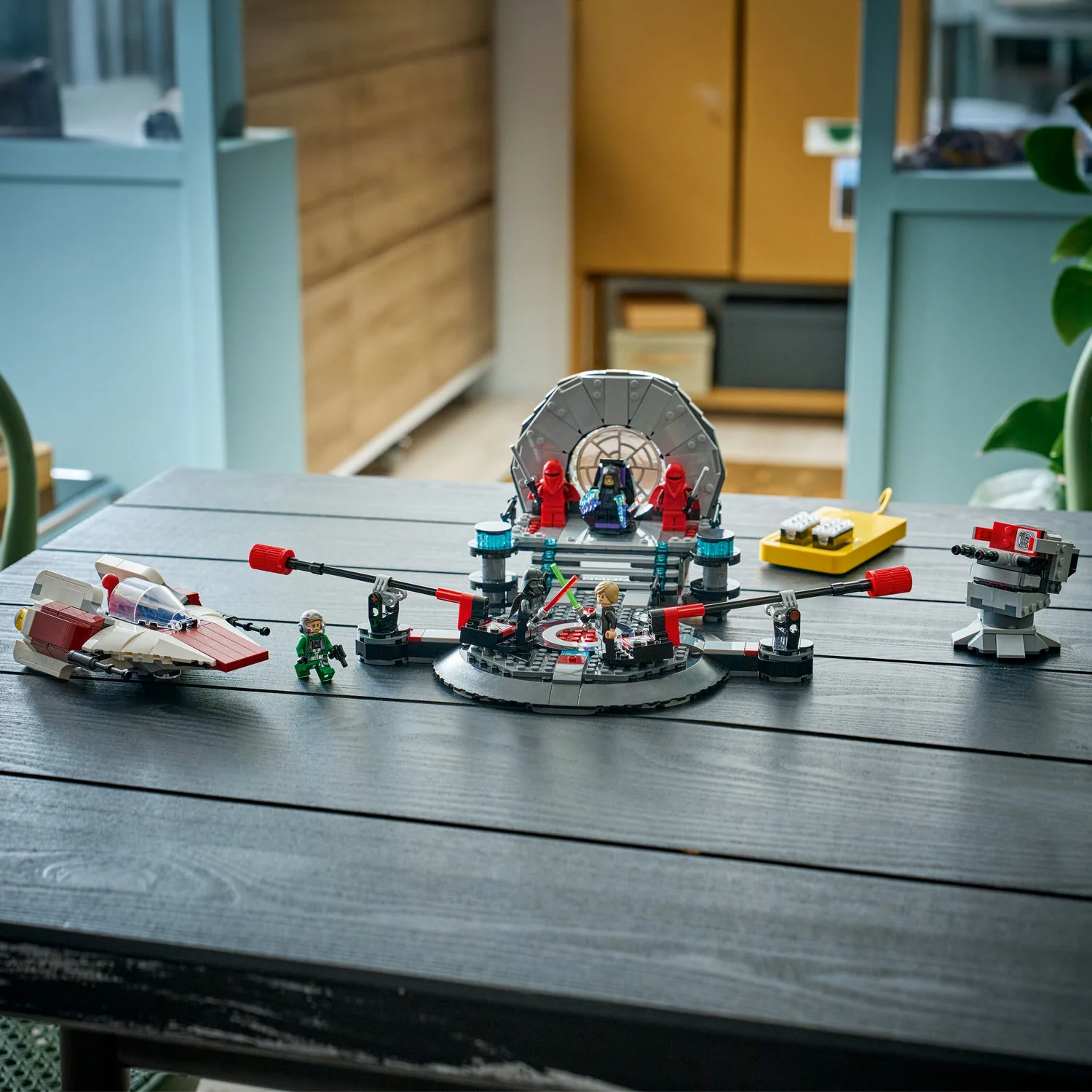 LEGO® Star Wars™ SMART Play™: Throne Room Duel & A-Wing™ - Image 5