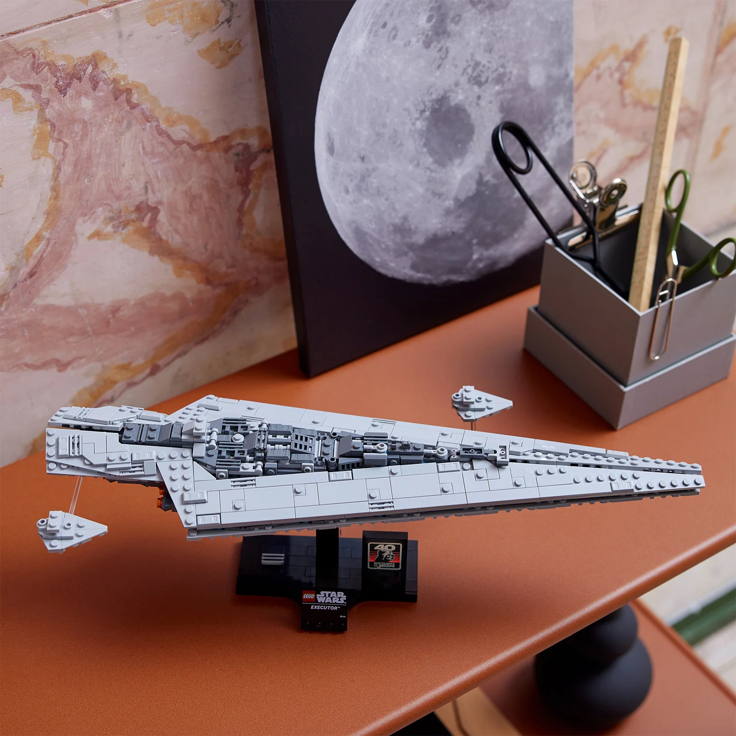 LEGO® Star Wars™ Executor Super Star Destroyer™ - Image 3