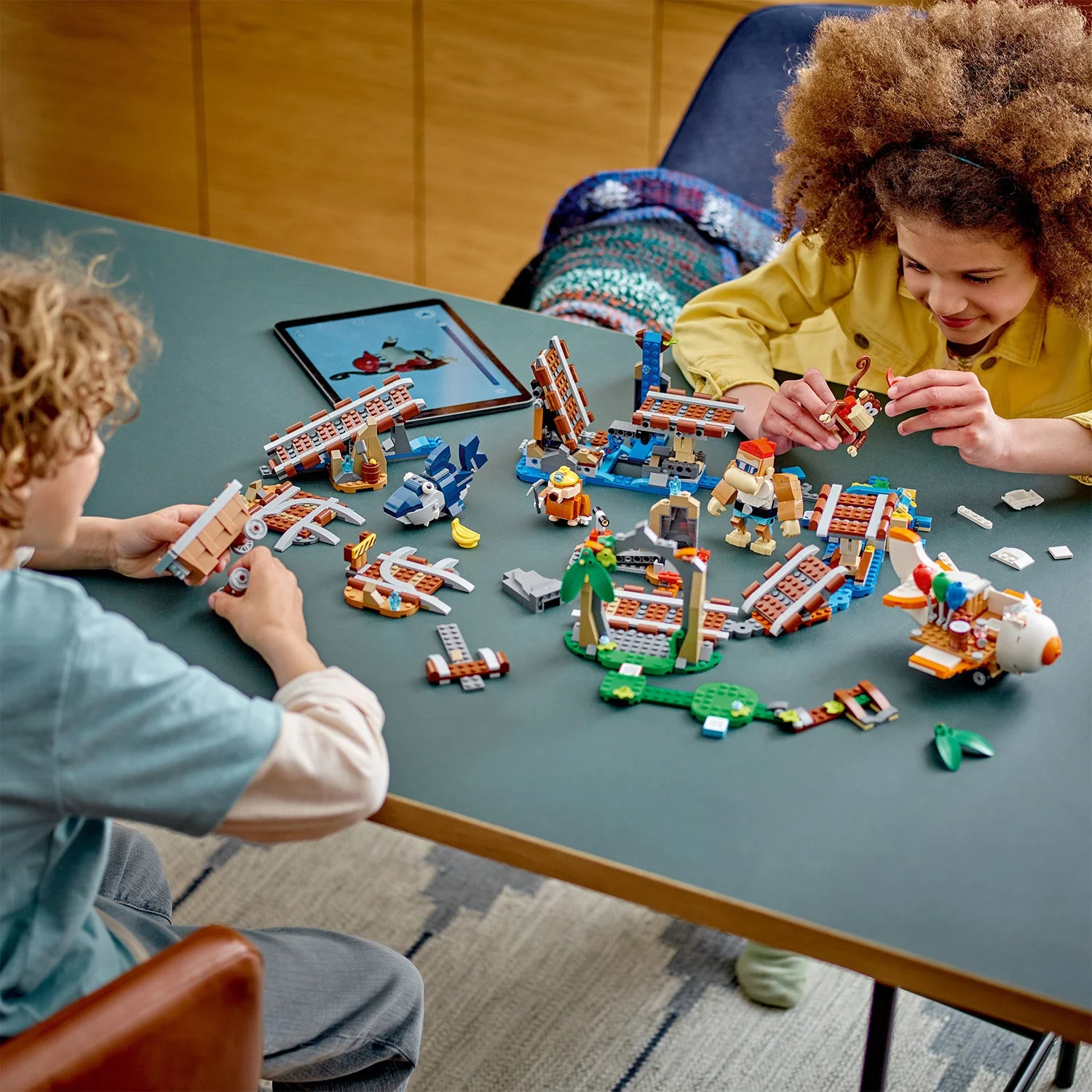 LEGO® Super Mario™ Diddy Kong's Mine Cart Ride Expansion Set - Image 5