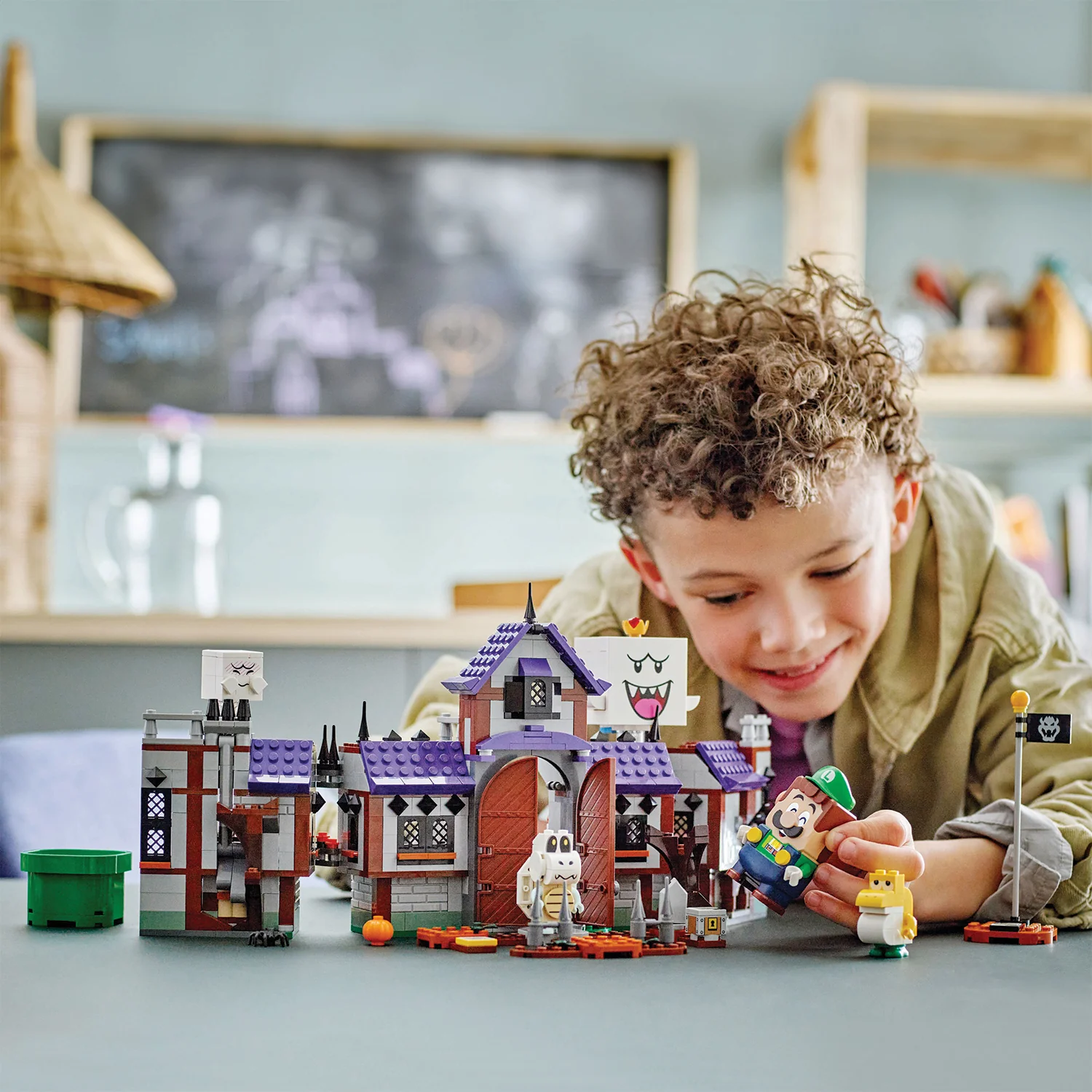 LEGO® Super Mario™ King Boo’s Haunted Mansion - Image 4