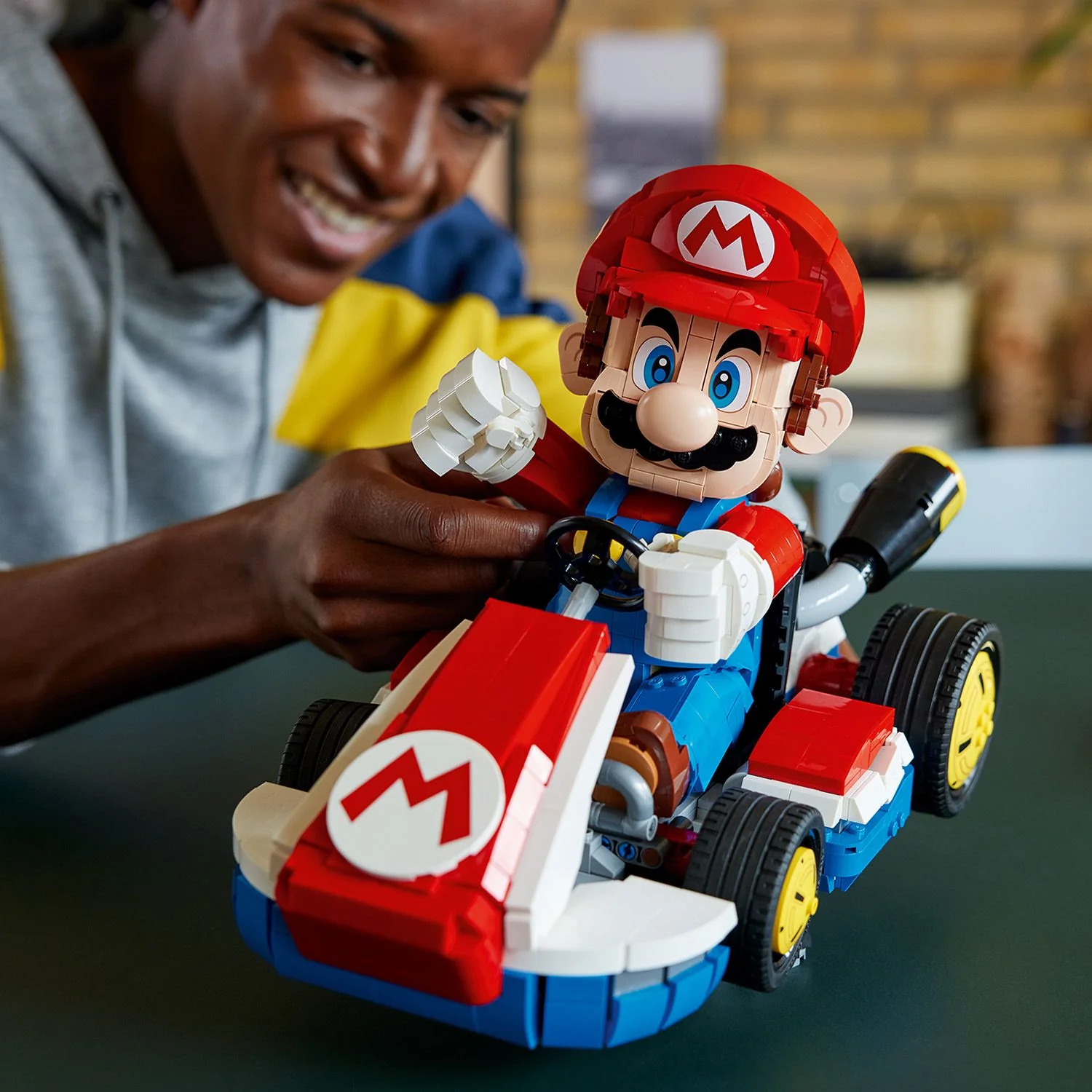 LEGO® Super Mario™: Mario Kart™ – Mario & Standard Kart - Image 7