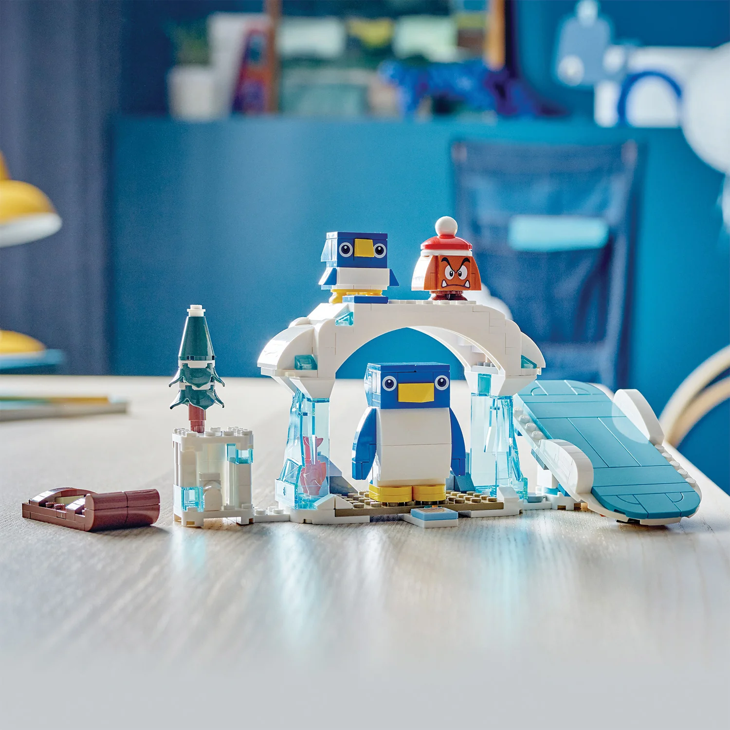 LEGO® Super Mario™ Penguin Family Snow Adventure Expansion Set - Image 5