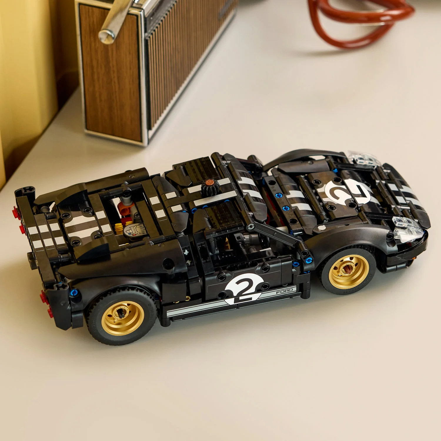 LEGO® Technic™ 1966 Ford GT40 MKII Race Car - Image 5