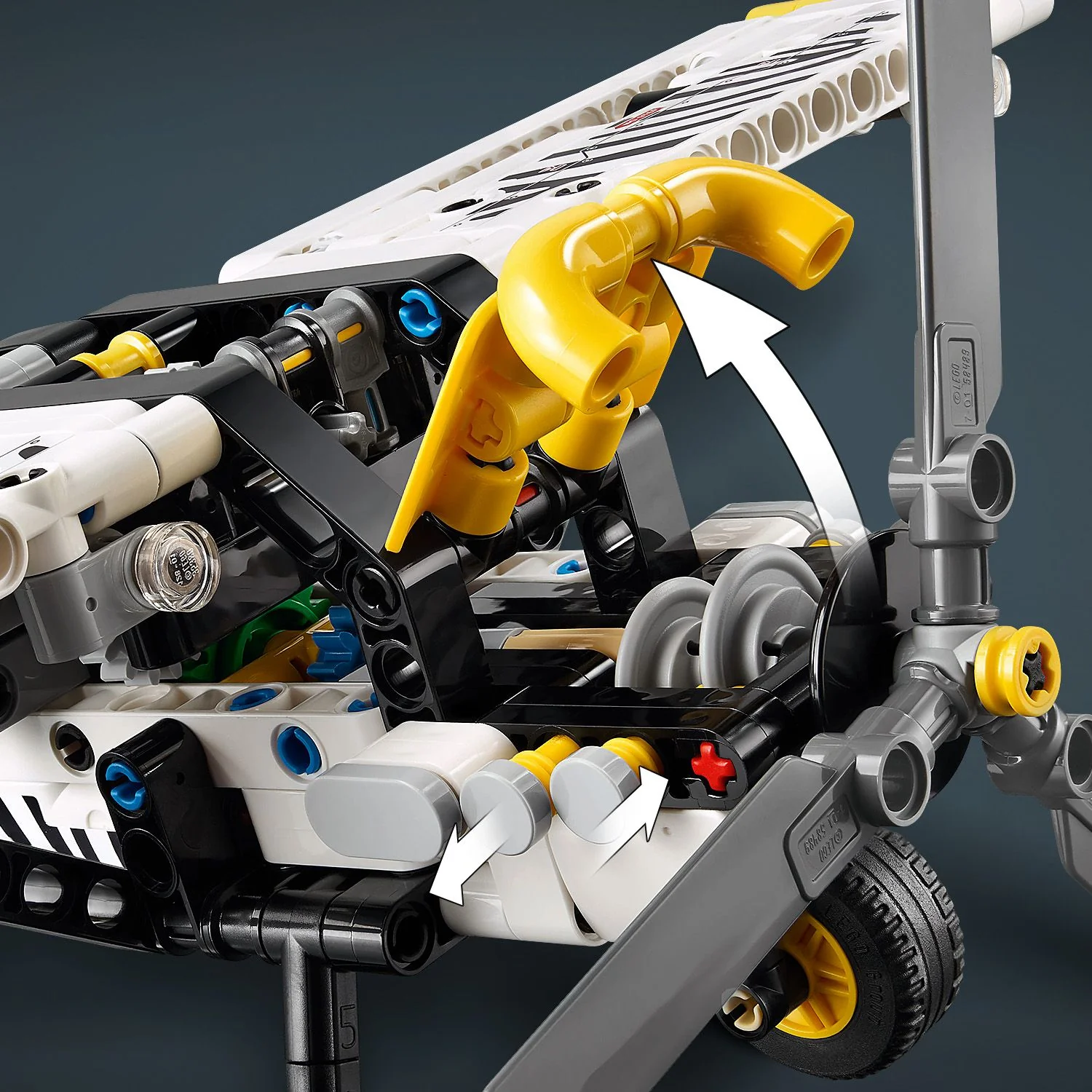 LEGO® Technic™ Bush Plane - Image 6