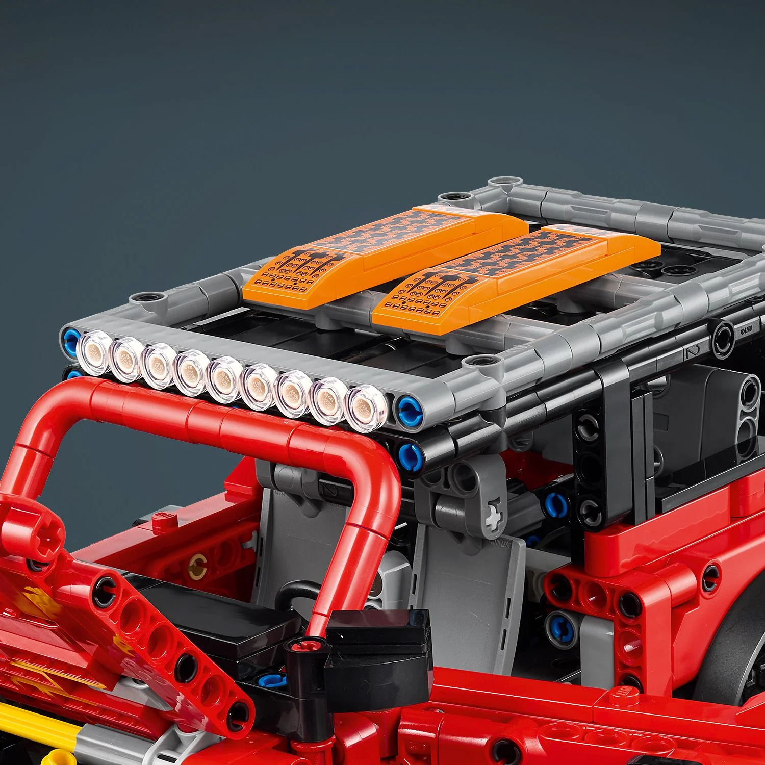LEGO® Technic Ford Bronco® SUV - Image 10
