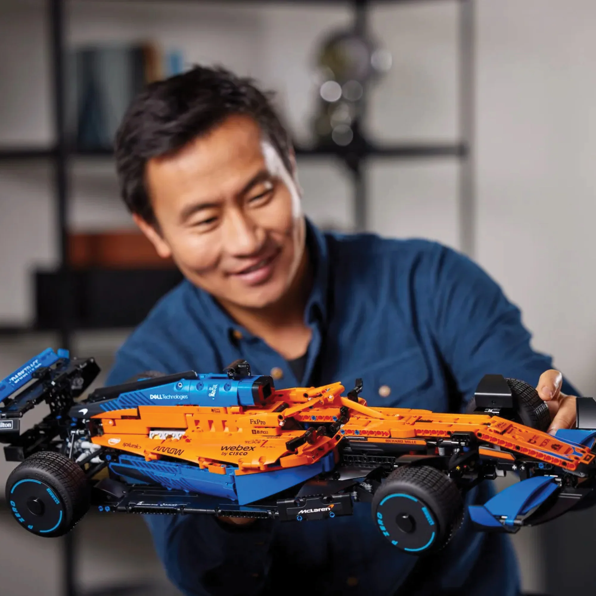 LEGO® Technic™ - McLaren Formula 1™ Race Car - Image 6