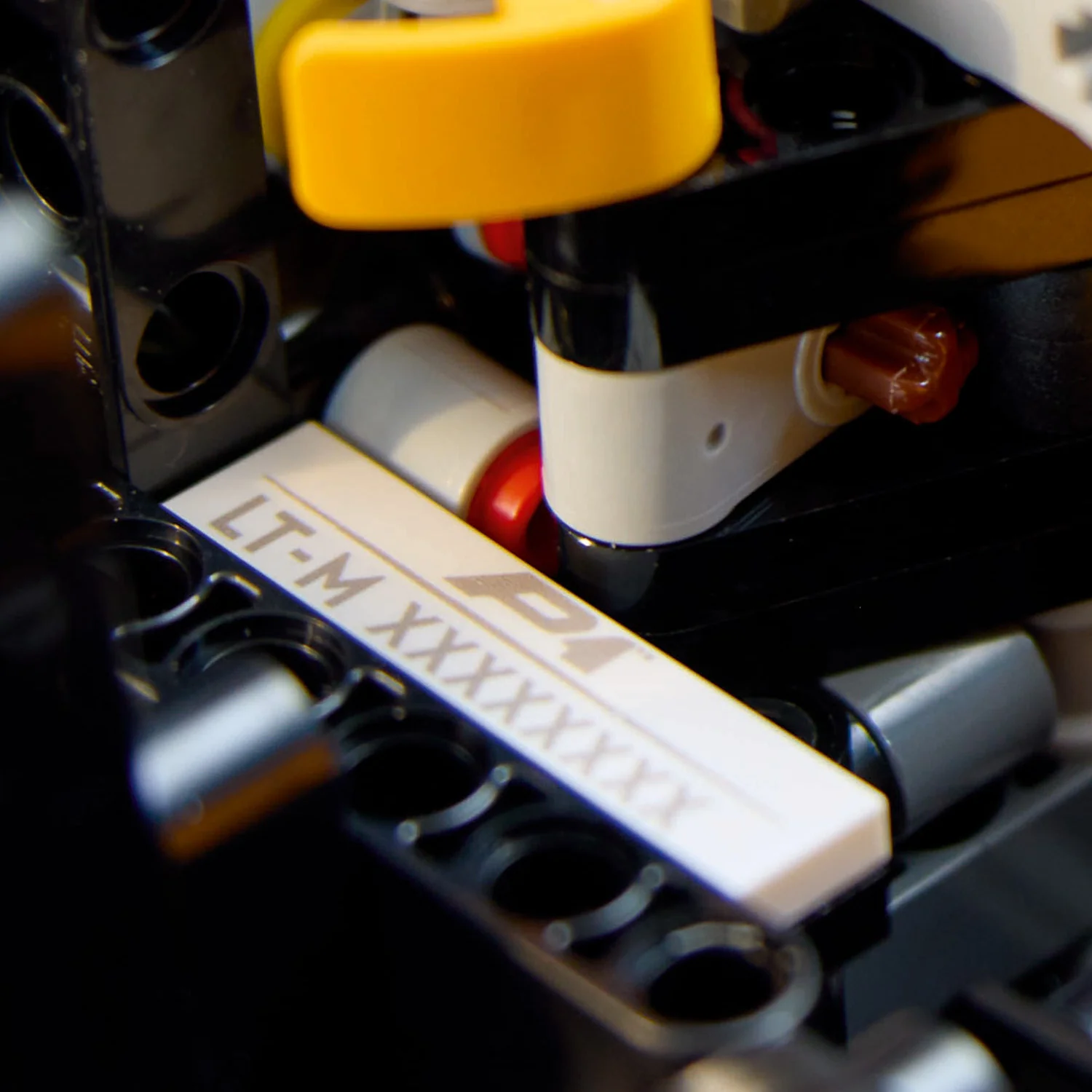 LEGO® Technic™ McLaren P1™ - Image 10