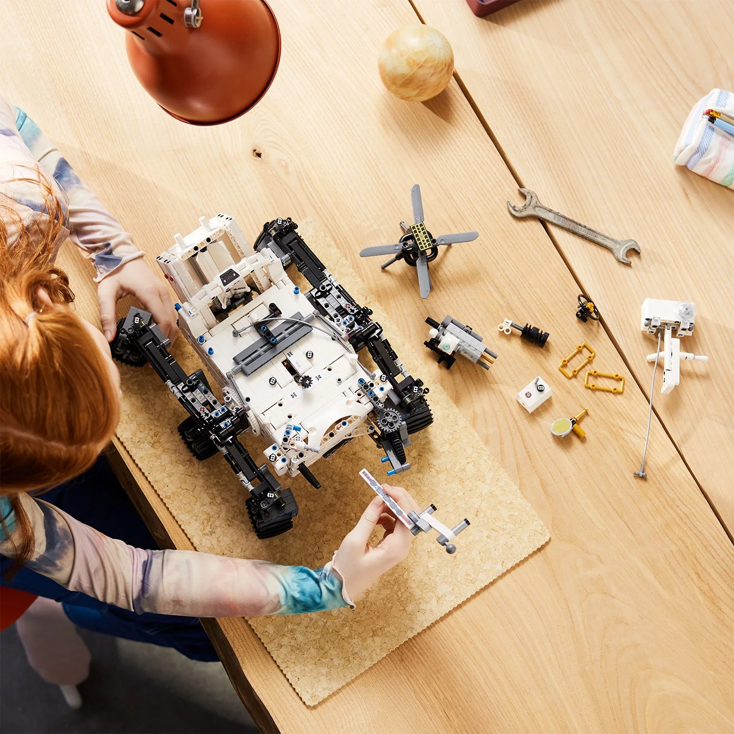 LEGO® Technic™ NASA Mars Rover Perseverance - Image 4
