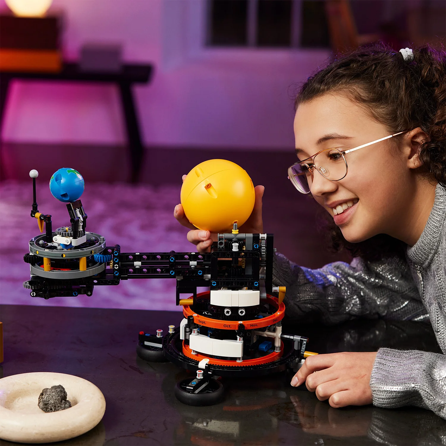 LEGO® Technic™ Planet Earth and Moon in Orbit - Image 3