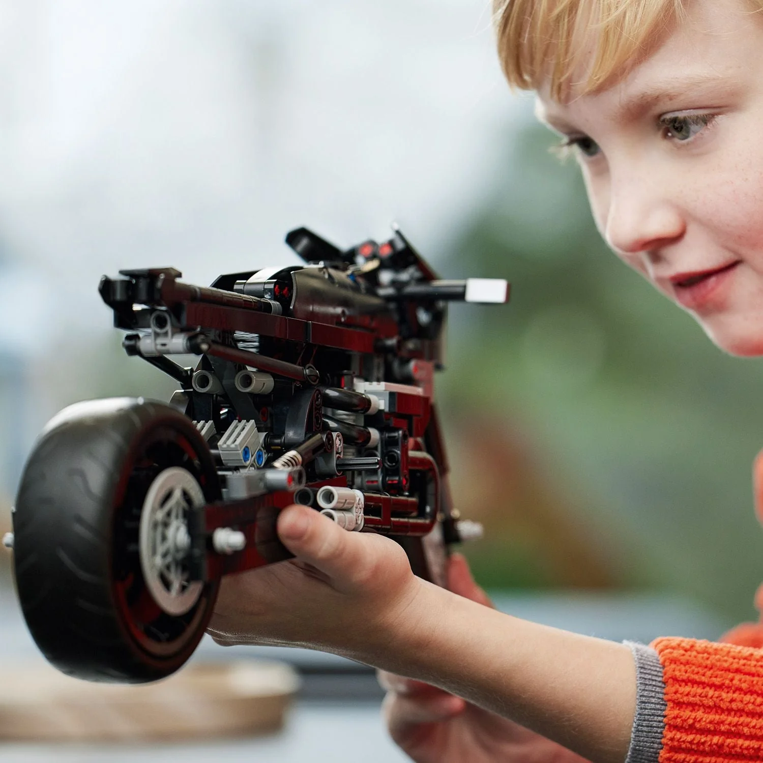LEGO® Technic™ The Batman - Batcycle™ - Image 11