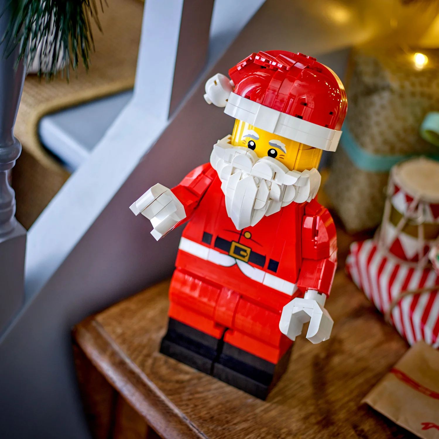 LEGOĀ® Up-Scaled Santa Minifigure - Image 5