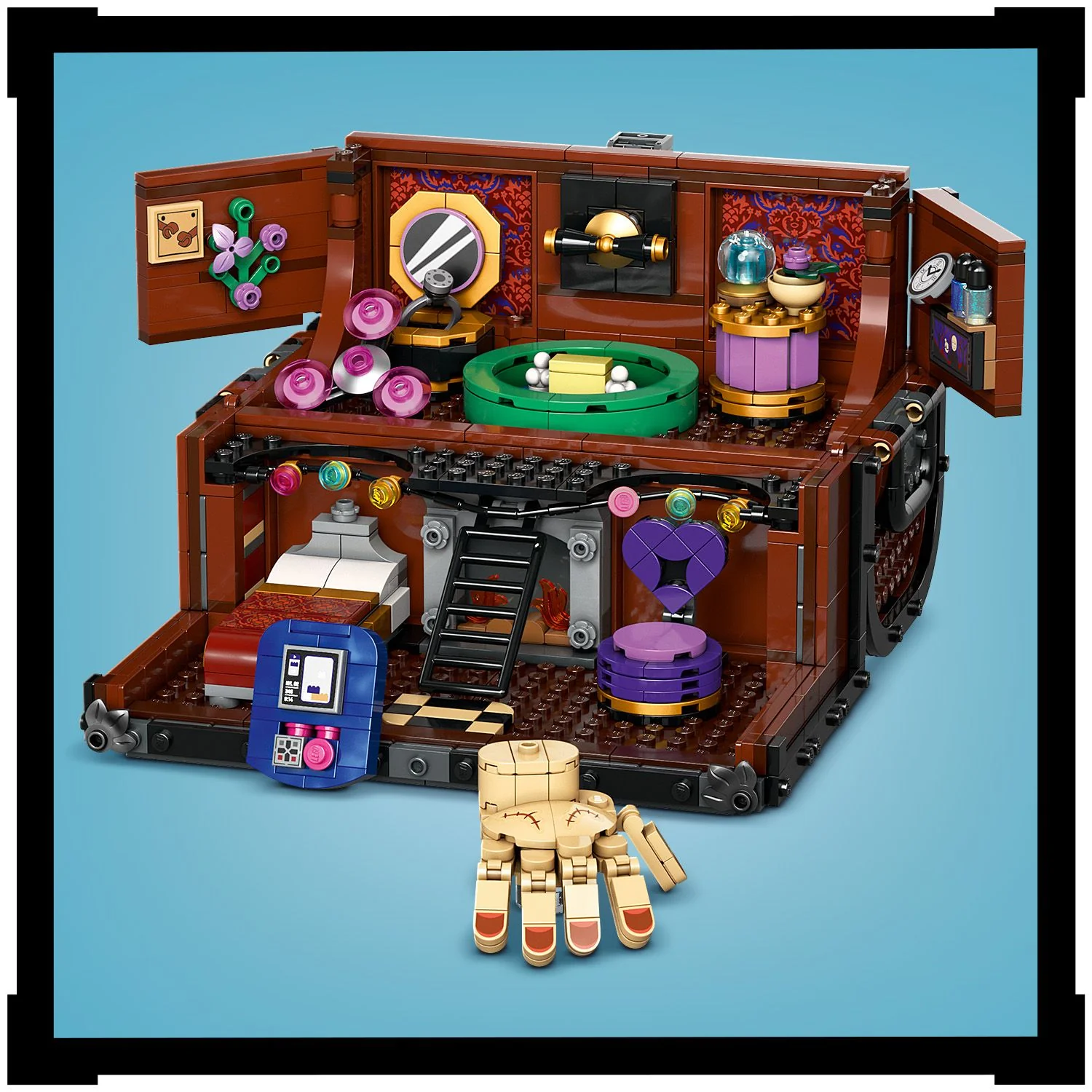 LEGO® Wednesday Thing’s Apartment - Image 7