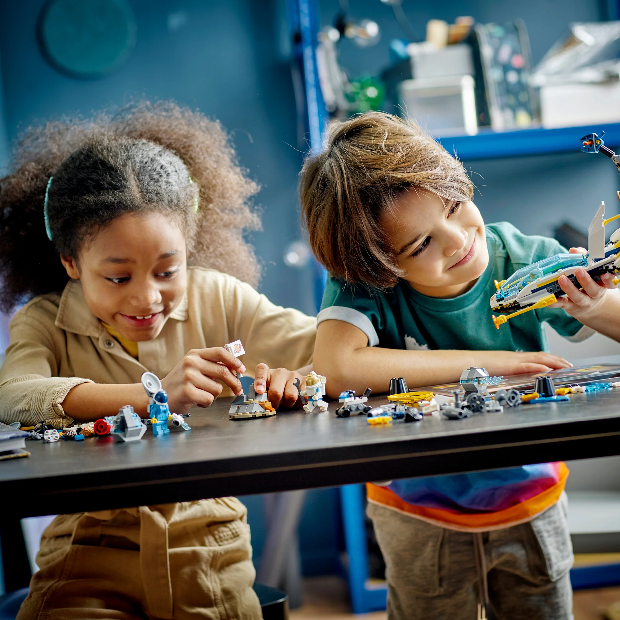 LEGO® City Mars Spacecraft Exploration Missions - Image 3