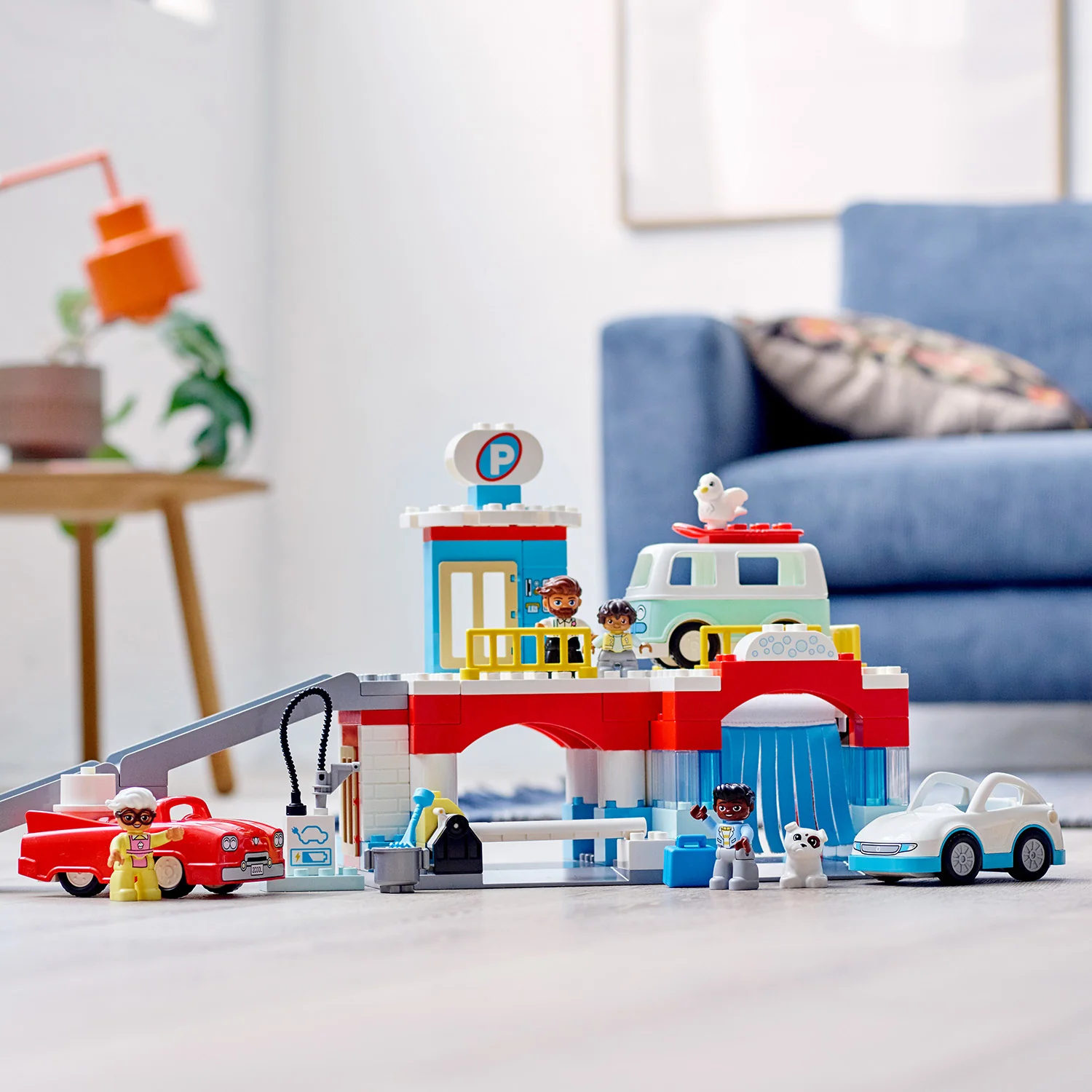 LEGO® DUPLO™ Parking Garage and Car Wash - Image 6
