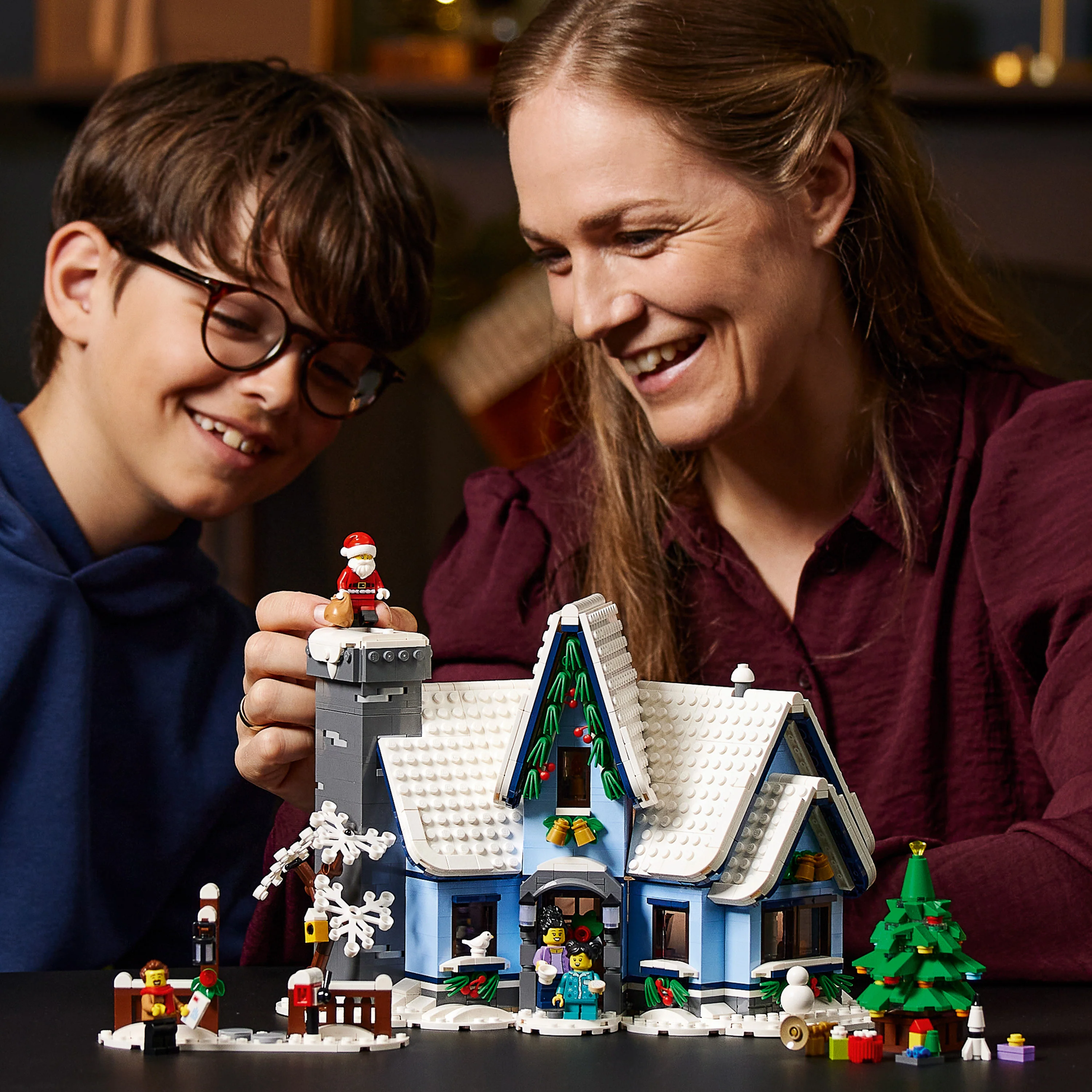 LEGO® Santa's Visit - Image 3