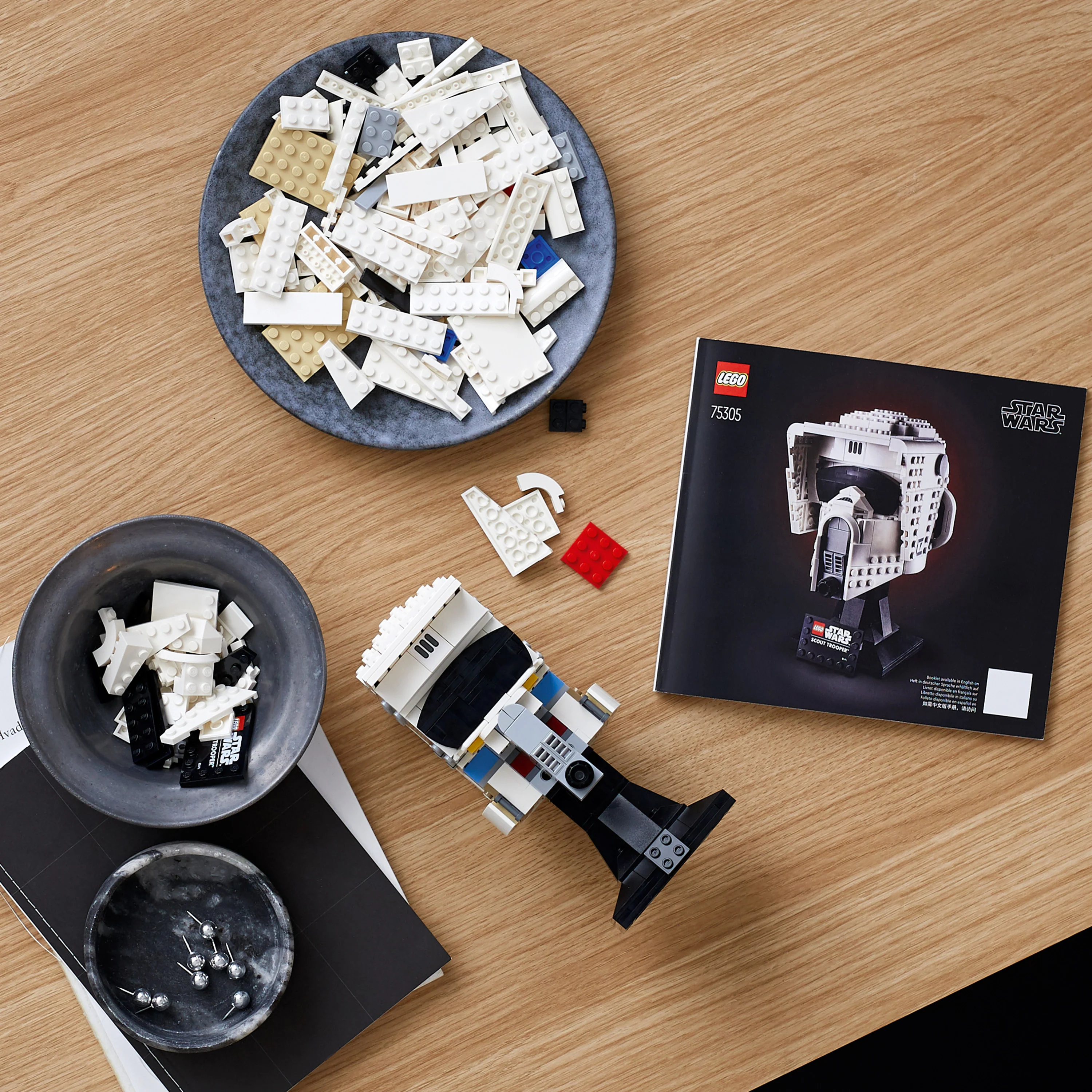 LEGO® Star Wars Scout Trooper™ Helmet - Image 5