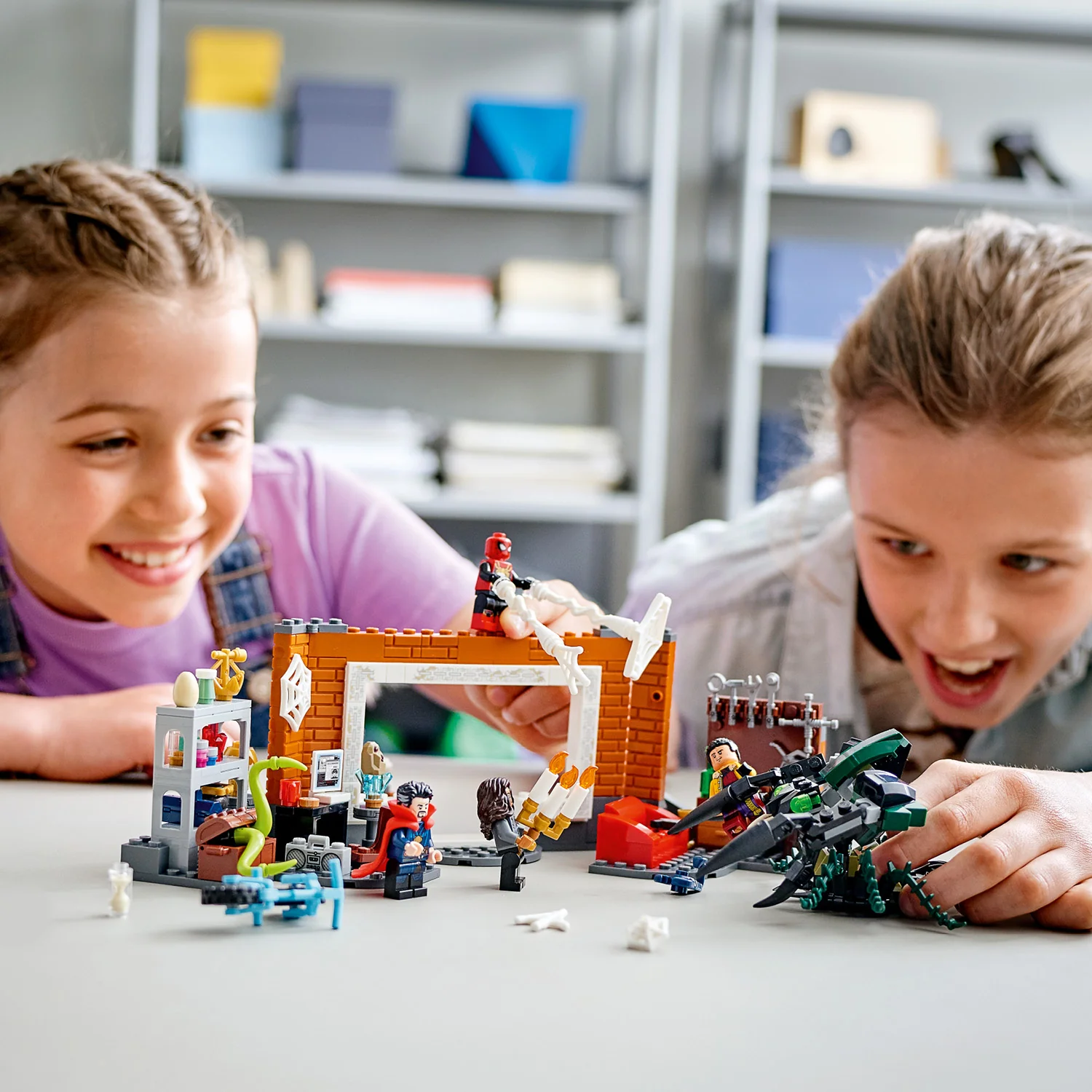 LEGO® Marvel Spider-Man at the Sanctum Workshop - Image 3