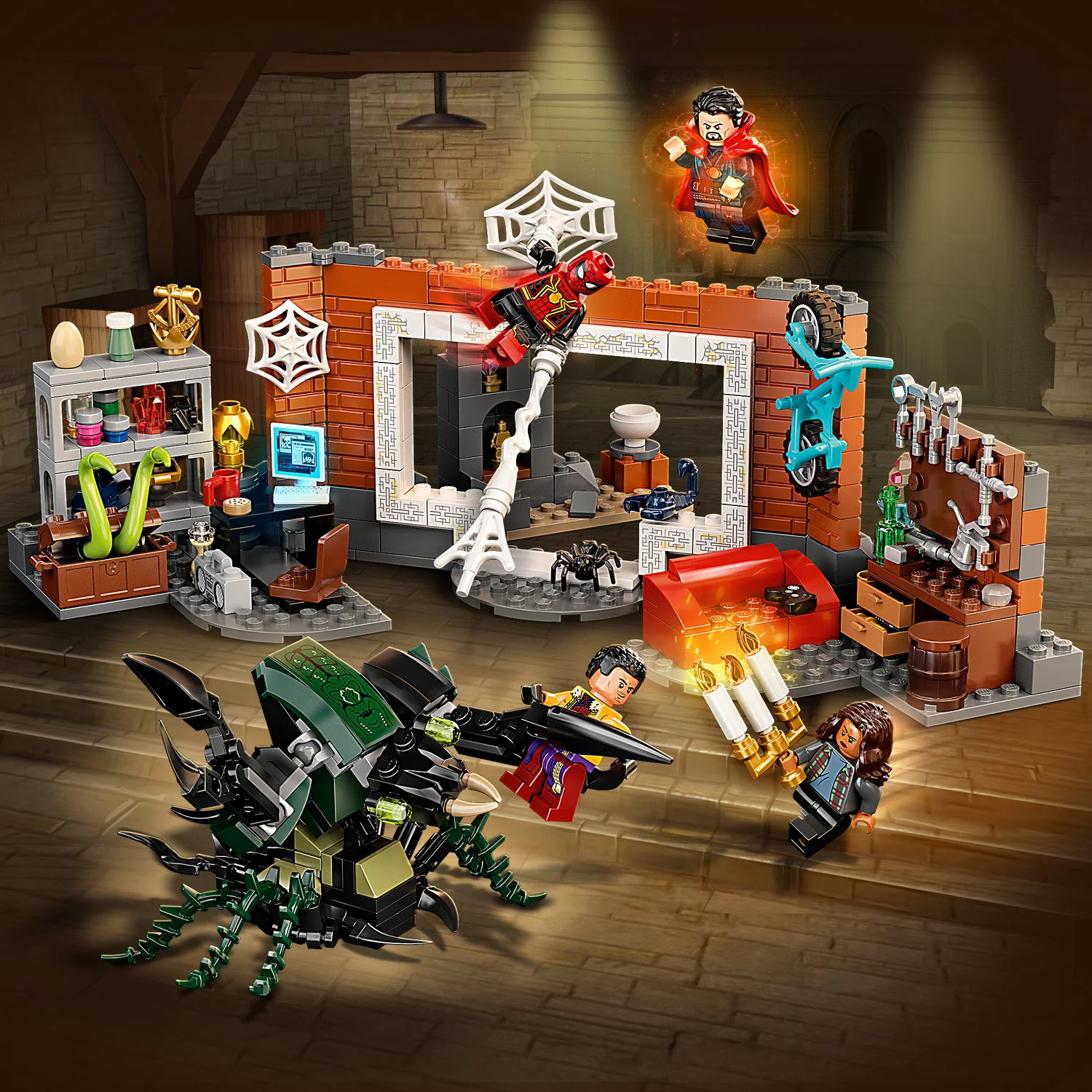 LEGO® Marvel Spider-Man at the Sanctum Workshop - Image 9