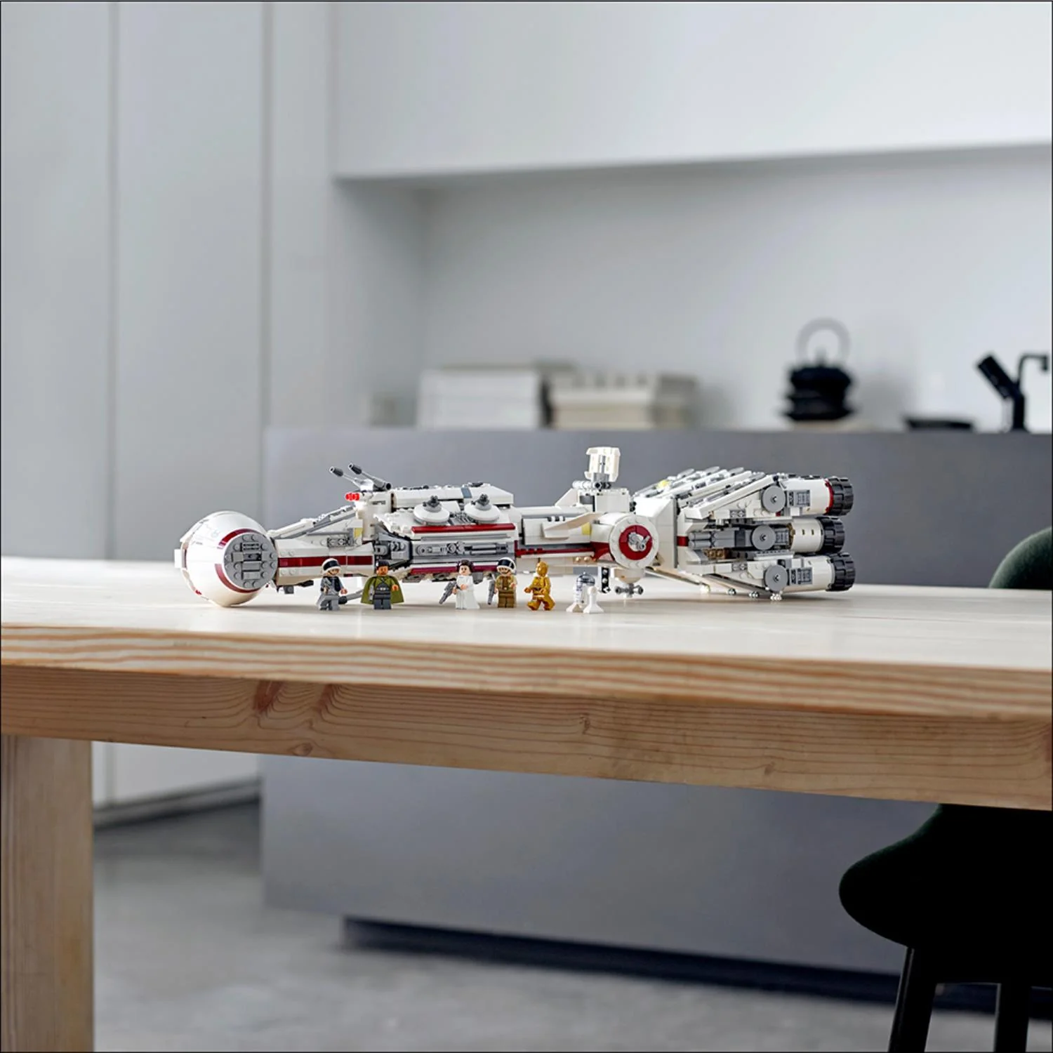 LEGO® Star Wars™ Tantive IV™ - Image 12
