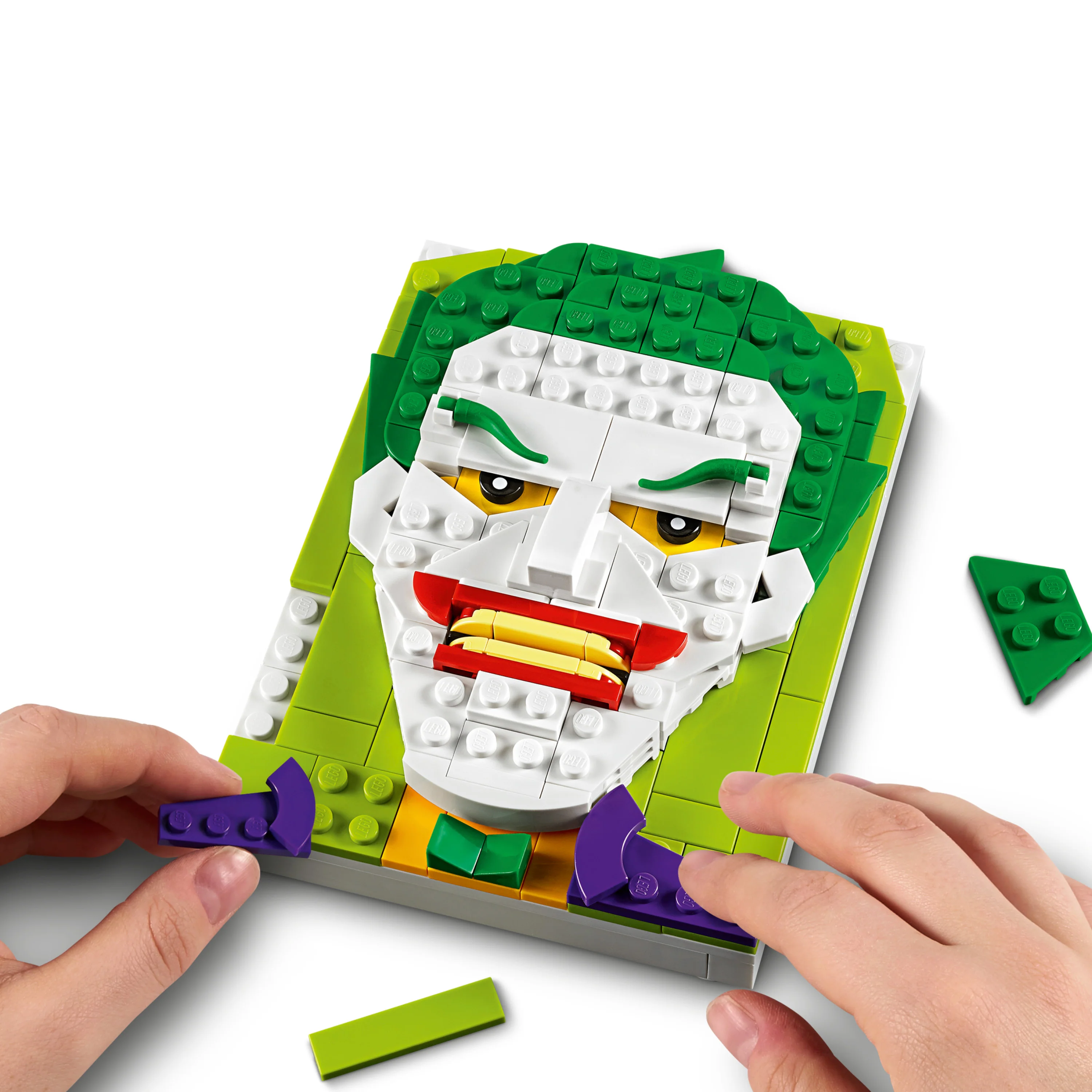 LEGO® Brick Sketches™ The Joker™ - Image 3