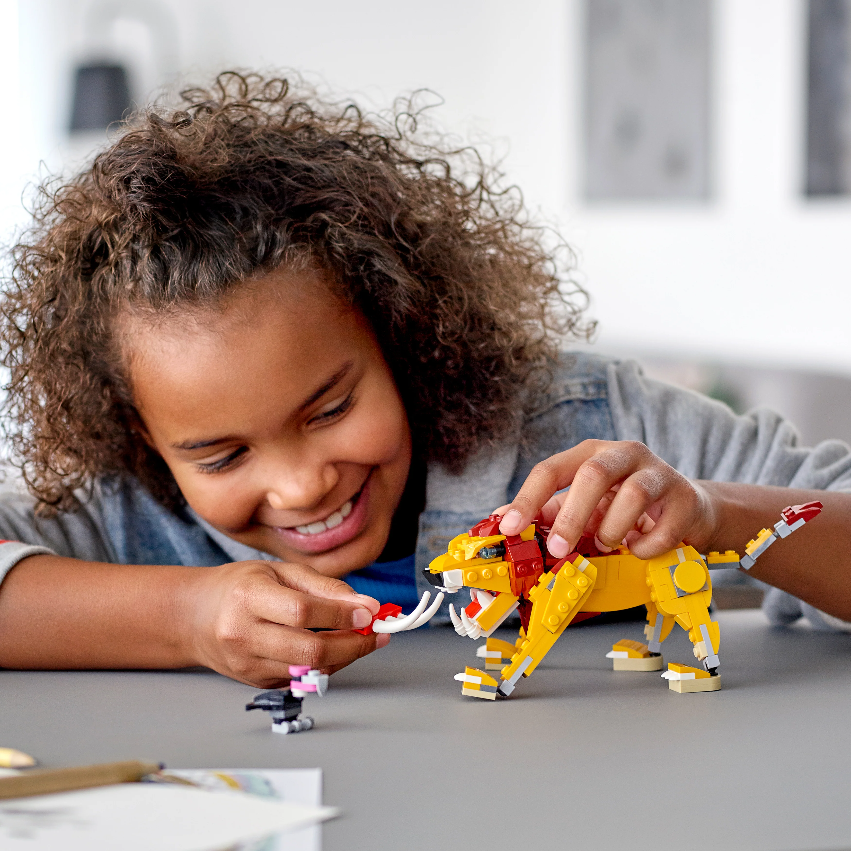 LEGO® Creator 3-in-1 Wild Lion - Image 4
